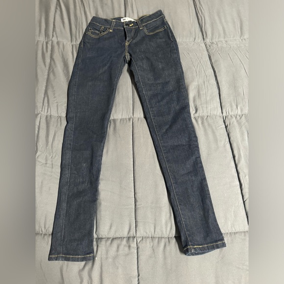 Like new Levi’s skinny jeans size 3S - Picture 6 of 14